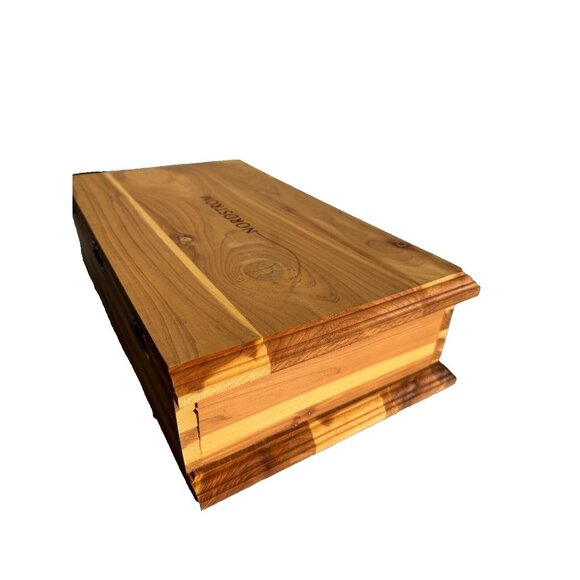 Nordstrom Cedar Wooden Jewelry & Trinket Storage Box With Dividers - Picture 8 of 9